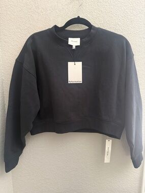 NWT Reformation Black Cropped Sweatshirt